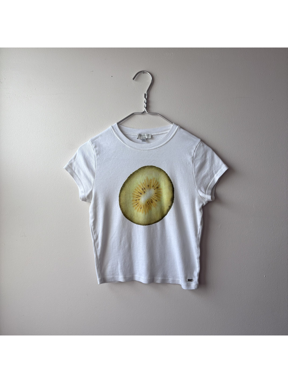 Pull&Bear Pacific Republic White Baby Tee Kiwi Print, Size M